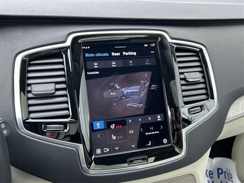 Certified 2023 Volvo XC90 B6 Plus w/ Protection Package Premier image 21