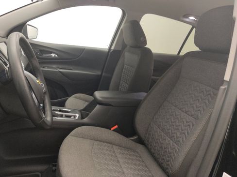 Used 2024 Chevrolet Equinox LT w/ LPO, Floor Liner Package FWD image 17