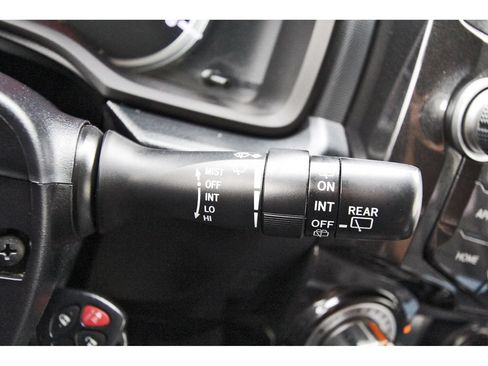 Used 2018 Toyota 4Runner TRD Off-Road Premium AWD/4WD image 18