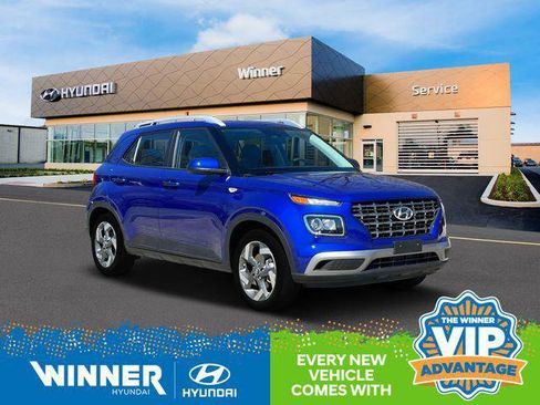 New 2025 Hyundai Venue SEL image 12