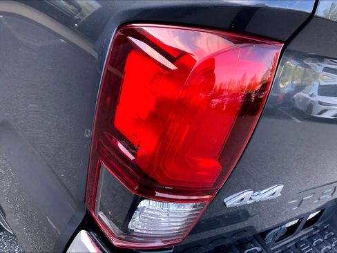 Used 2022 Toyota Tacoma SR5 image 28