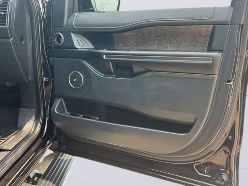 Used 2020 Ford Expedition Limited RWD image 27