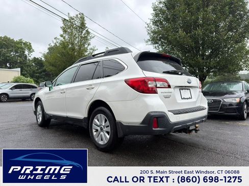Used 2019 Subaru Outback 2.5i Premium AWD/4WD image 5