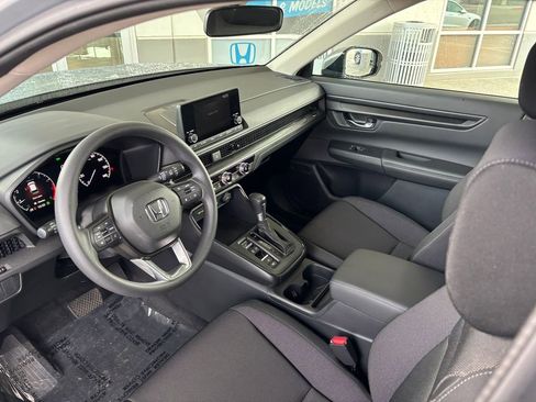 Used 2025 Honda CR-V LX image 9