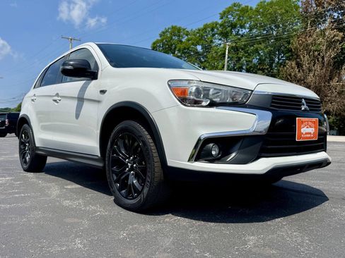 Used 2017 Mitsubishi Outlander Sport LE AWD/4WD image 4