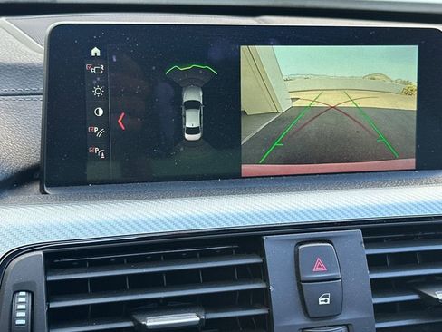 Used 2018 BMW 330i w/ M Sport Package image 21