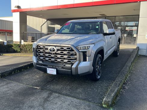 Used 2024 Toyota Tundra Platinum AWD/4WD image 3