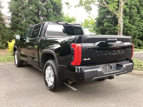 Used 2023 Toyota Tundra SR5 w/ SR5 Premium Package AWD/4WD image 9
