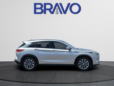 Used 2021 INFINITI QX50 Luxe AWD/4WD image 3