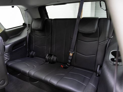 Used 2017 Cadillac Escalade Premium Luxury image 9