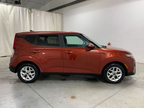 Used 2022 Kia Soul LX w/ Technology Package FWD image 25