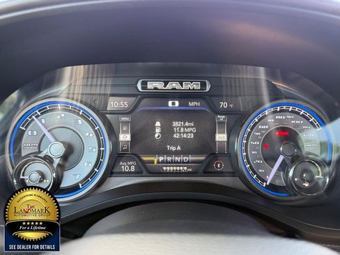 Used 2019 RAM 1500 Limited AWD/4WD image 12