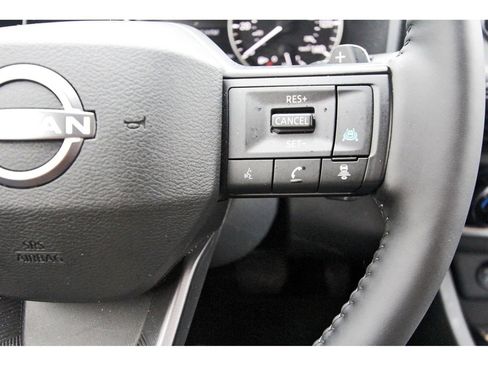 Used 2025 Nissan Rogue SV w/ SV Premium Package FWD image 14