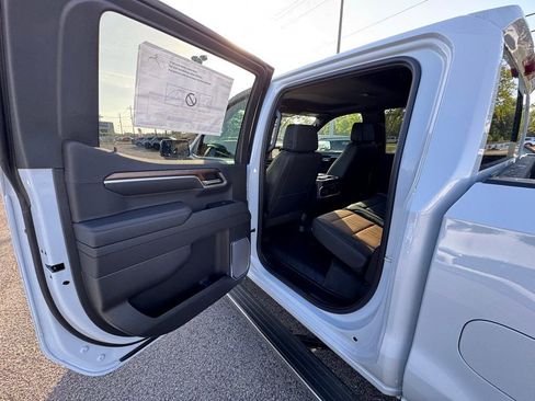 New 2026 Chevrolet Silverado 1500 High Country AWD/4WD image 18