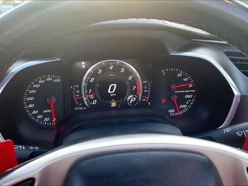 Used 2017 Chevrolet Corvette Stingray Convertible RWD image 13