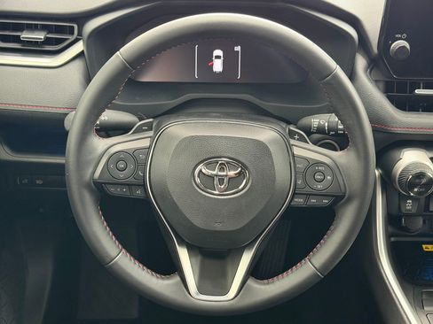 Used 2025 Toyota RAV4 XSE AWD/4WD image 11