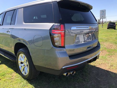 Used 2022 Chevrolet Suburban Premier image 4