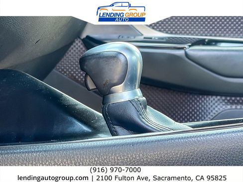Used 2019 Toyota C-HR Limited FWD image 21