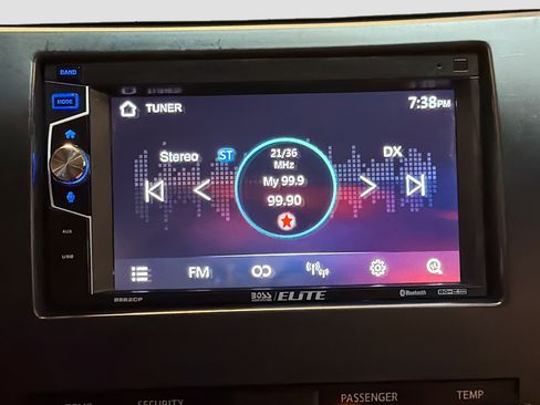 Used 2013 Toyota Camry XLE w/ Leather Pkg image 21