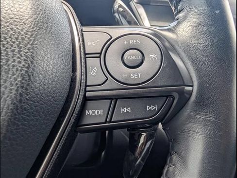 Used 2022 Toyota Camry XSE FWD image 14