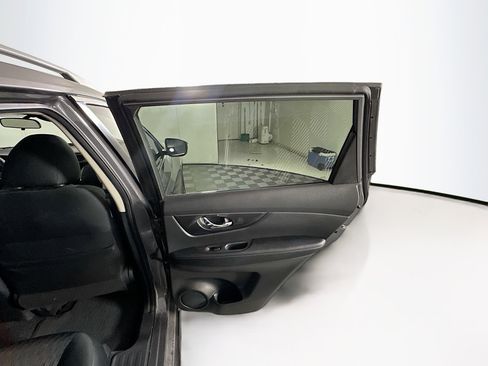 Used 2019 Nissan Rogue S w/ Special Edition Package FWD image 28