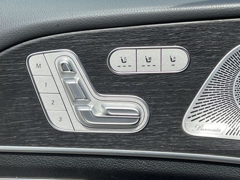 Used 2025 Mercedes-Benz GLS 450 4MATIC image 14