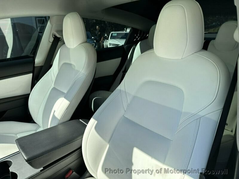 Used 2021 Tesla Model 3 Standard Range Plus RWD image 9