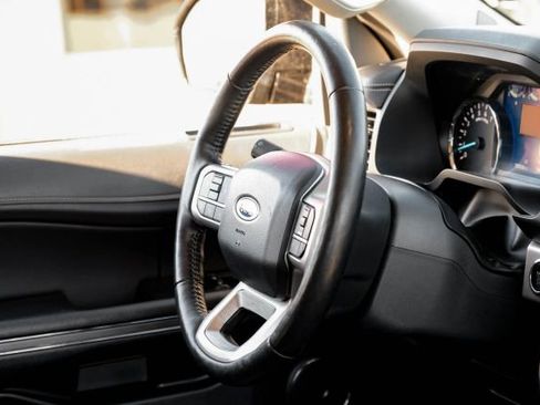 Used 2024 Ford Expedition Max XLT image 26