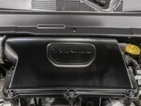 Used 2025 Jeep Compass Trailhawk AWD/4WD image 4