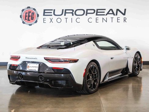Used 2022 Maserati MC20 Coupe RWD image 13