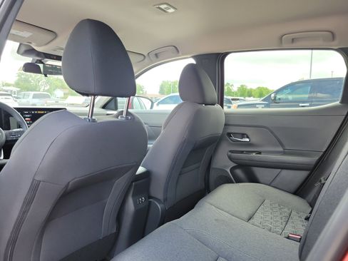 Used 2025 Nissan Kicks SV w/ Charging Package image 14