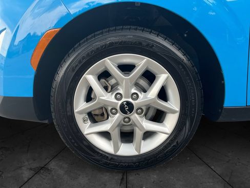 Used 2023 Kia Soul S FWD image 14