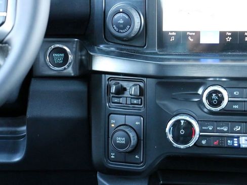 New 2026 Ford F250 Lariat w/ Black Appearance Package AWD/4WD image 37