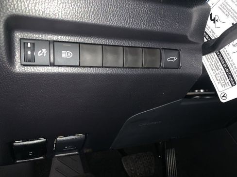 New 2025 Toyota RAV4 XLE image 27