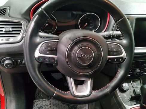 Used 2021 Jeep Compass Trailhawk image 18