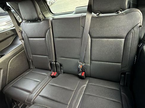 Used 2022 Chevrolet Tahoe LT w/ LT Signature Plus Package RWD image 23