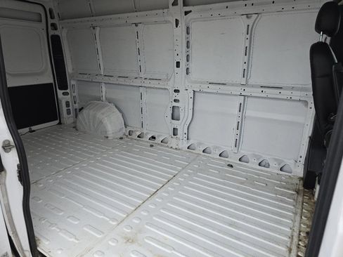 Used 2025 RAM ProMaster 2500 w/ Convenience Group FWD image 22