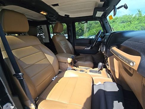 Used 2011 Jeep Wrangler Unlimited Sport AWD/4WD image 17