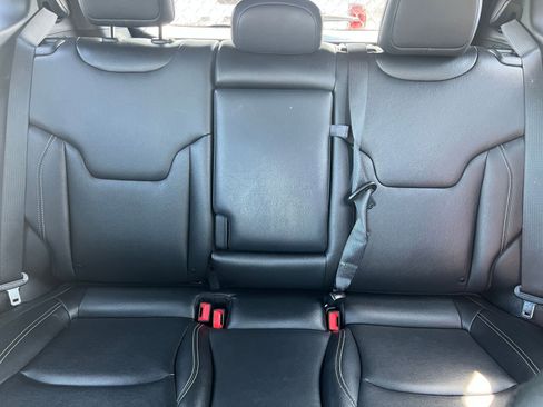 Used 2025 Jeep Compass Limited image 40