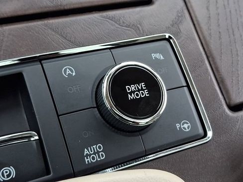Used 2020 Lincoln Navigator Reserve w/ Equipment Group 201A Reserve AWD/4WD image 25