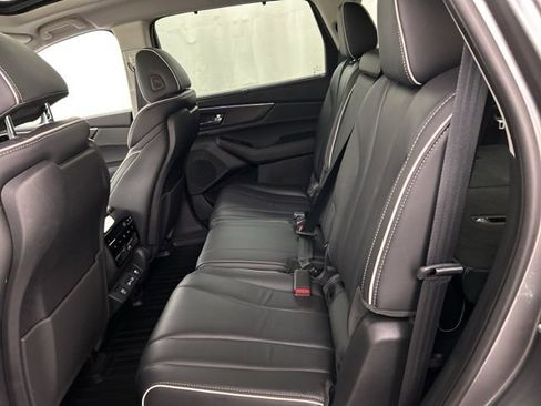 Used 2024 Acura MDX SH-AWD w/ Advance Package image 24