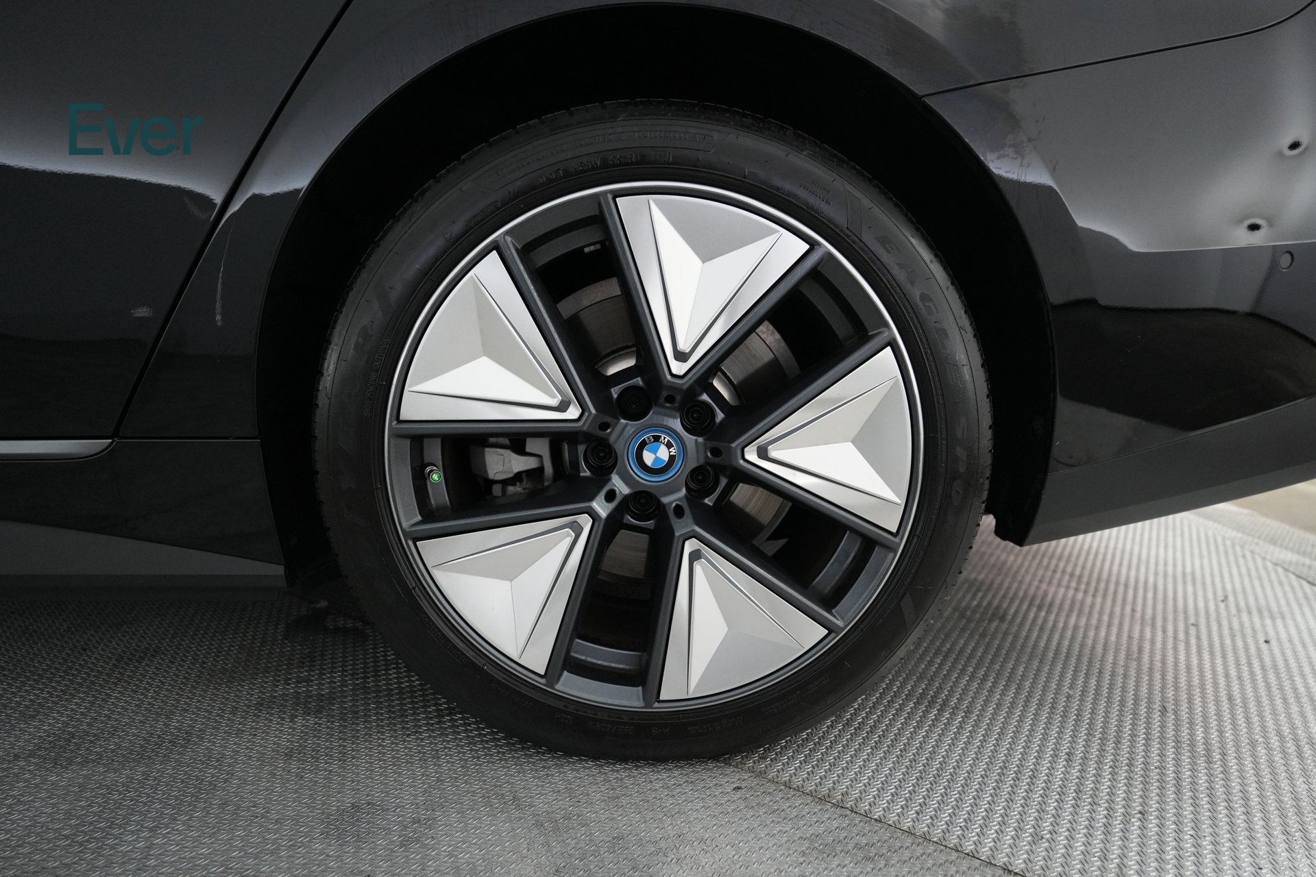 Used 2023 BMW i4 eDrive35 RWD image 8