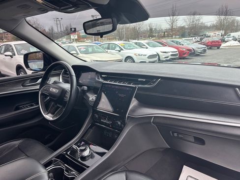 Used 2022 Jeep Grand Cherokee L Limited image 20