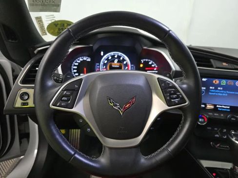 Used 2015 Chevrolet Corvette Stingray Coupe image 10