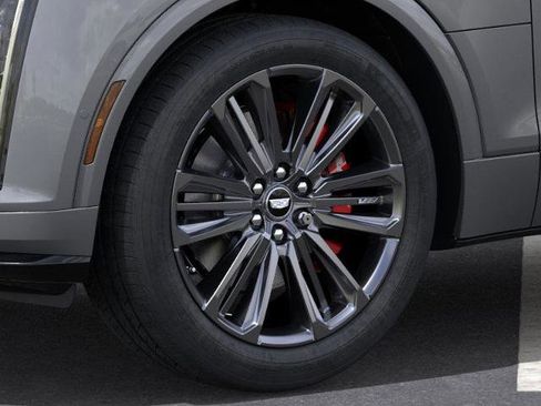 New 2026 Cadillac Lyriq V image 33