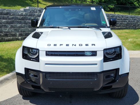 New 2025 Land Rover Defender 130 V8 image 8