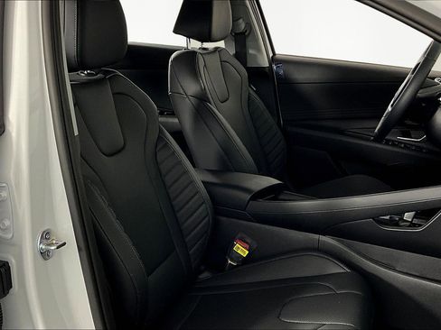 New 2026 Hyundai Elantra Limited FWD image 19