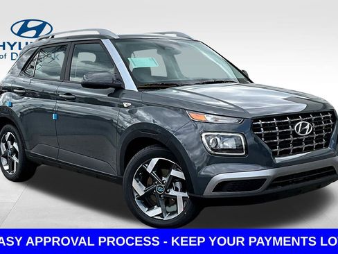 Used 2026 Hyundai Venue SEL FWD image 2