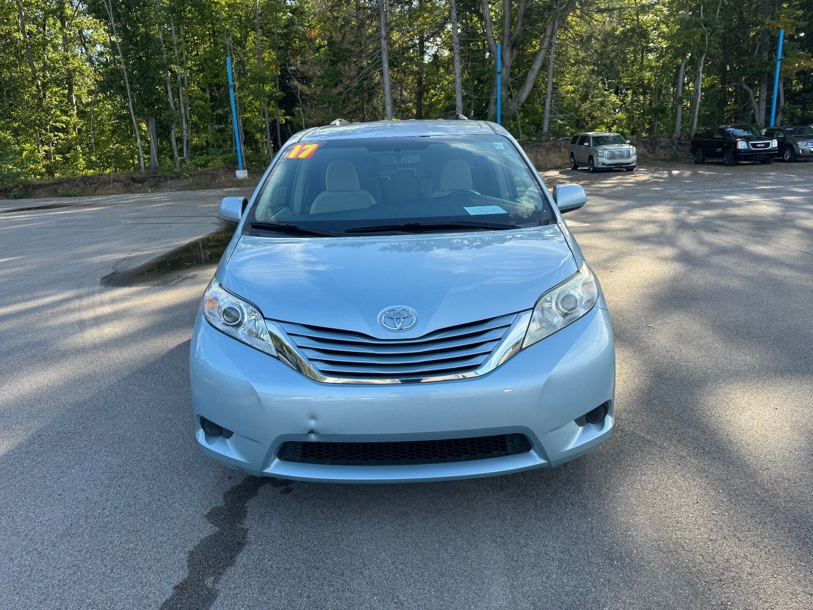 Used 2017 Toyota Sienna LE FWD image 4