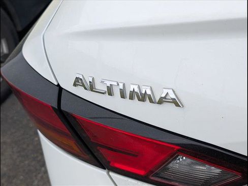 Used 2022 Nissan Altima 2.5 S image 9